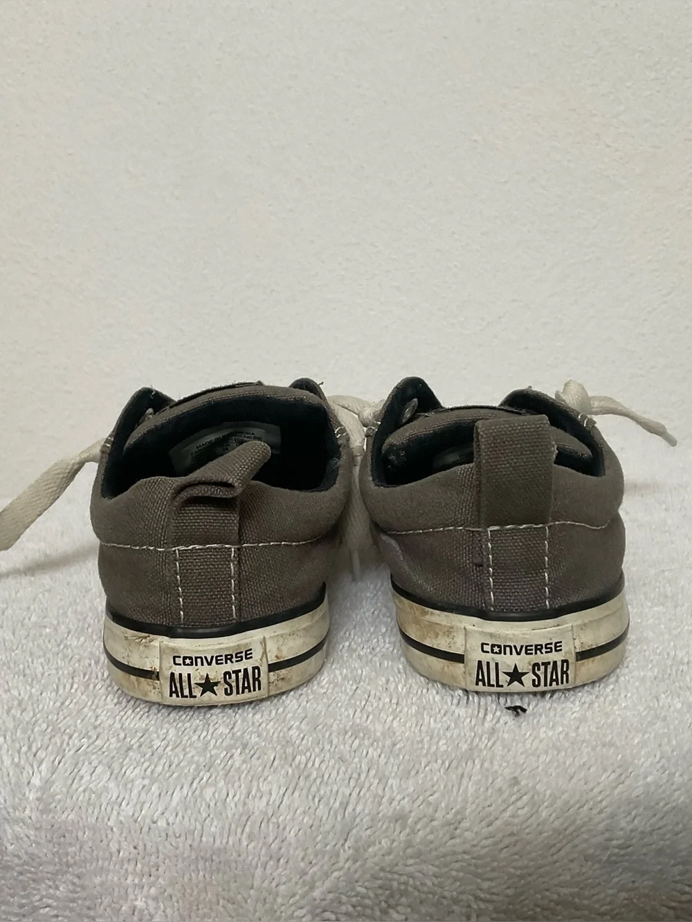 Converse Dark Grey Children's Low Top Classic Shoes Size 8 Sneakers